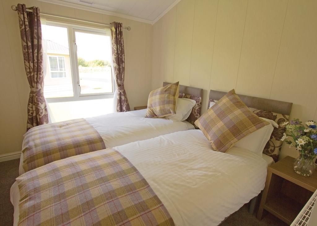 The Springs Lakeside Holiday Park Fladbury Chambre photo